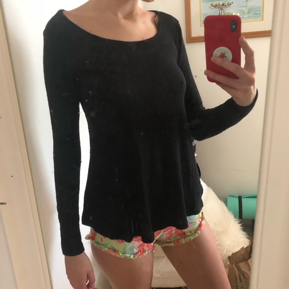 Long sleeve lace up back